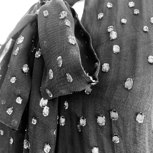 Robbi &Nikki Silk blouse. - Picture 4 of 5